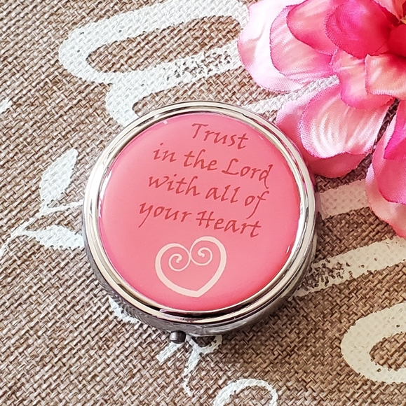 Inspirational Travel Metal Divided Heart Pill Box - Picture 8 of 10